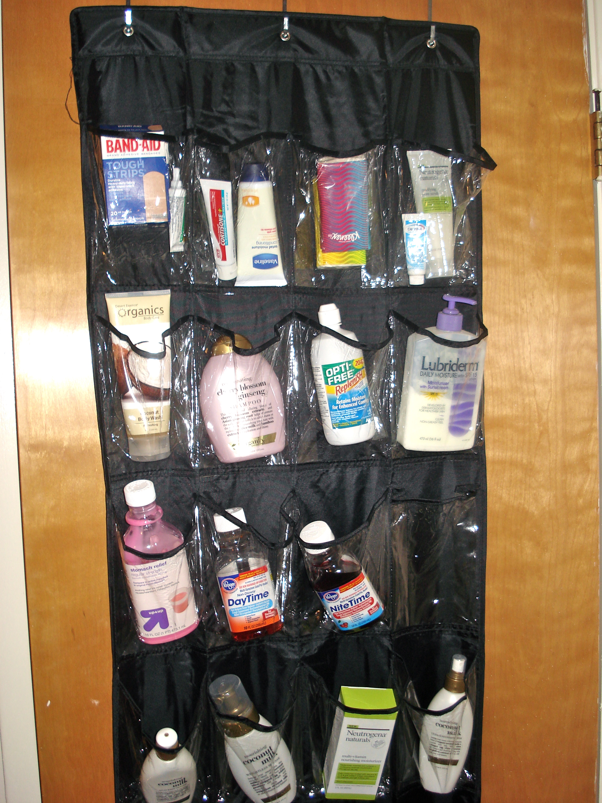 toiletry organization  Day-By-Day Masterpiece